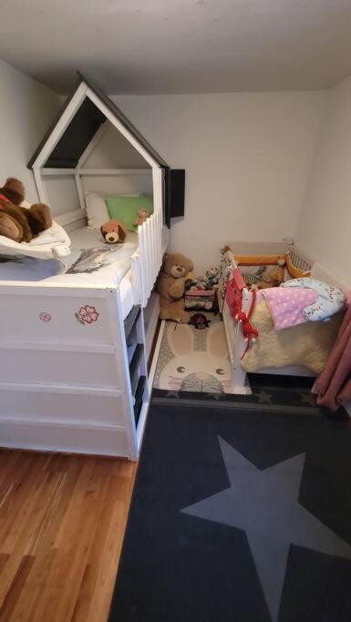 Omi'S Nest, Fuer Klein Und Gross Apartment Oberburen Bagian luar foto